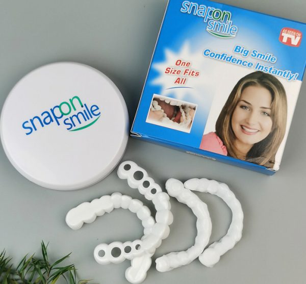 Snap-on Smile: Instant Confidence with a Brighter, Whiter Smile – Free Delivery!